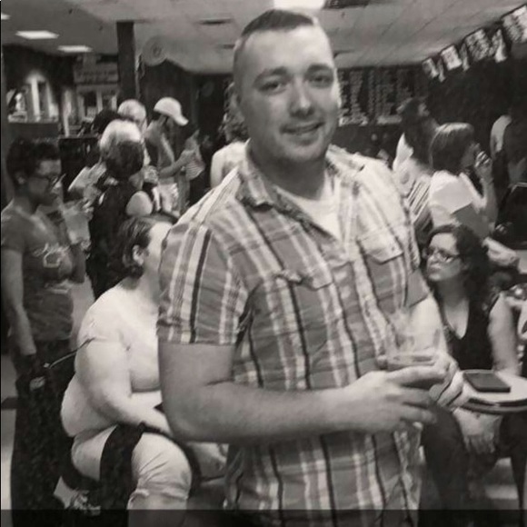 Meet your Posher, Andrew - Picture 1 of 1